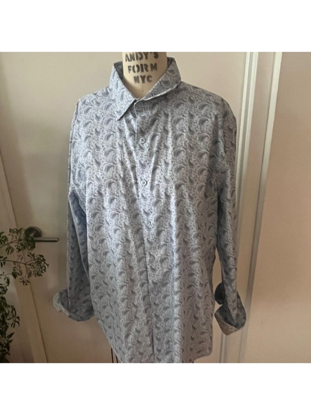 ROBERT GRAHAM‎ Men's Blue and White Striped Paisley Button Down Size XL